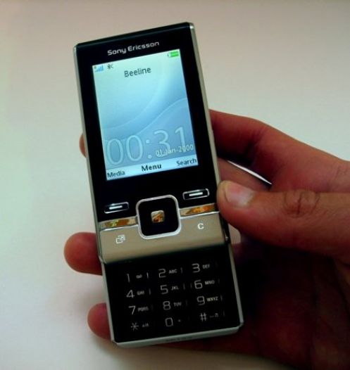 Обзор Sony Ericsson T715