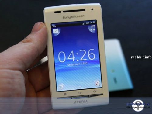 Xperia X8