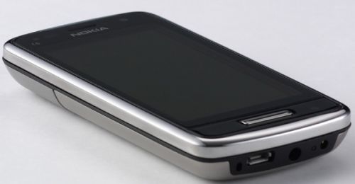 NokiaC6-01_02.jpg