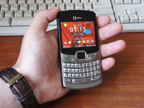 Обзор МТС Qwerty 655