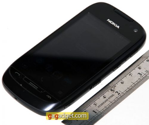 Nokia701_01.jpg