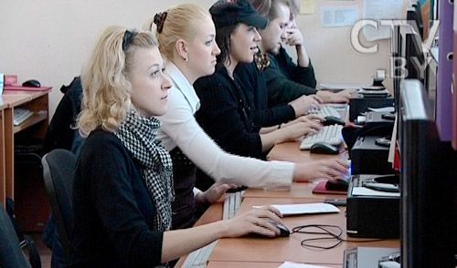 Фото. Корреспонденты телеканала СТВ