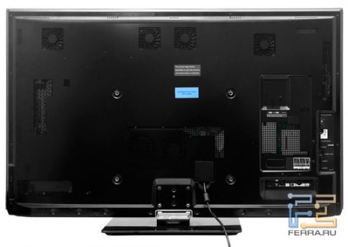 Телевизор Panasonic VIERA TX-PR50VT30, вид сзади. Четыре вентилятора расположены в верхней части ТВ