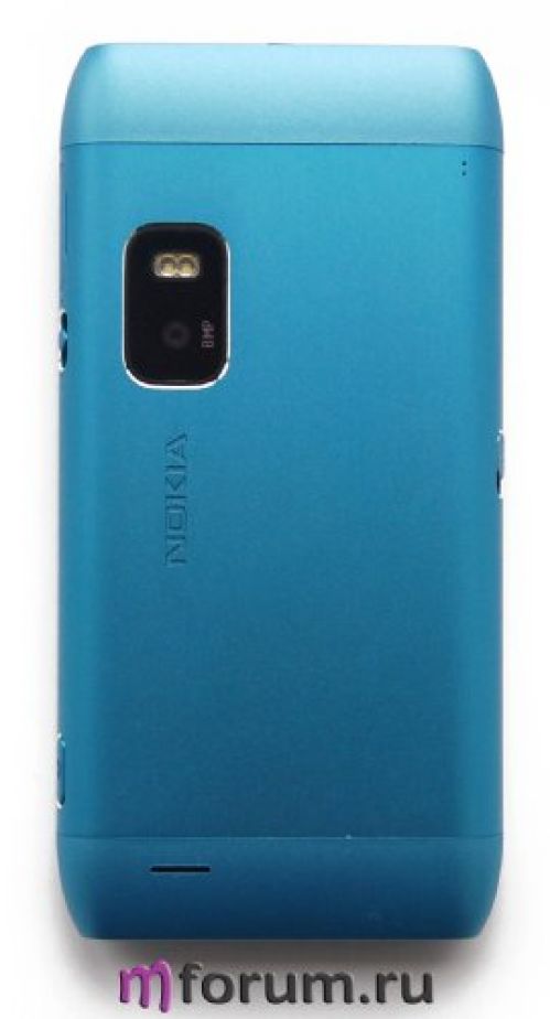 Nokia E7