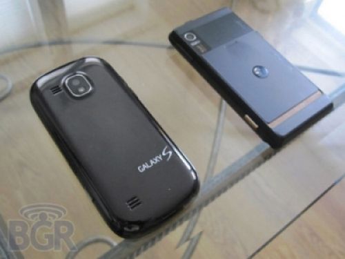 Samsung Continuum &ndash; смартфон с двумя экранами!