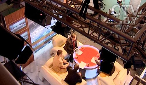 Фото. Студия телеканала СТВ