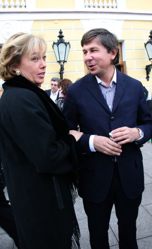 Телеведущая Арина ШАРАПОВА и шоумен Андрей ФОМИН