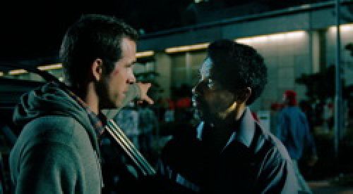 Кадр из фильма &laquo;Код доступа &laquo;Кейптаун&raquo;