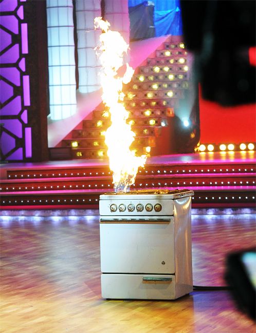 ...плита долго не загоралась, а потом ее едва потушили ...плита долго не загоралась, а потом ее едва потушили