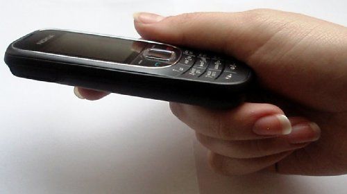 Nokia 2323 - качественная бюджетная трубка