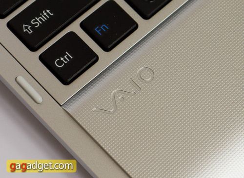 vaio_yb1_palmrest.jpg