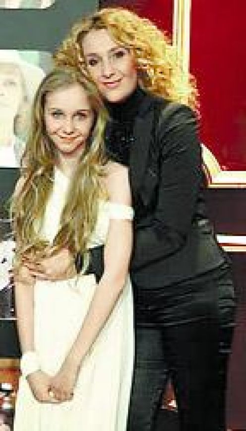 Мама Саши - телеведущая Снежана Егорова - решила поддержать дочку. 