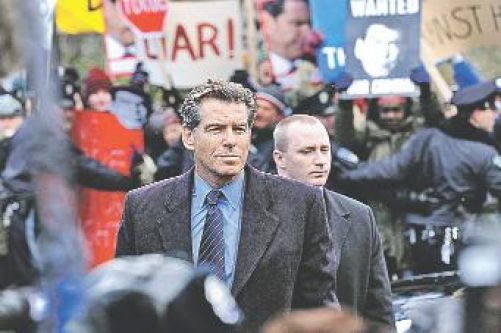 В &laquo;Призраке&raquo; Романа Поланского Пирс Броснан сыграл коррумпированного британского экс-премьера. 