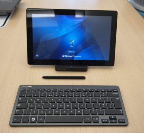 tablet-in-dock-with-kyboard.jpg