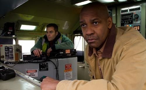 Кадр из фильма &laquo;Неуправляемый&raquo;