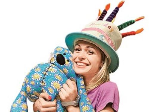 А не рановато ли Ане стриптизера? Она еще с мишкой не наигралась! А не рановато ли Ане стриптизера? Она еще с мишкой не наигралась!