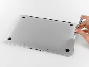 Новый MacBook Air разобрали, но с трудом