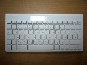 Кнопки для айпада. Bluetooth-клавиатура Genius LuxePad 9000