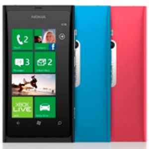 Обновление для Nokia Lumia 800 решает проблему с аккумулятором