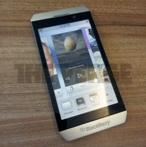 Смартфоны на BlackBerry 10 отложены до конца 2012 года