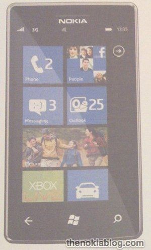 Новый флагман Nokia Lumia 900 выйдет в начале следующего года