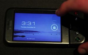 Смартфоны HTC G1 и HTC Hero с Android Ice Cream Sandwich, видео