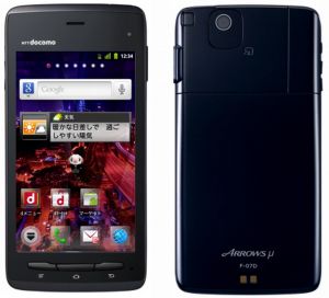 Fujitsu Arrows F-07D забирает у Motorola Droid RAZR корону самого тонкого смартфона