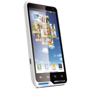 Новый Android смартфон Motorola XT615 представлен официально