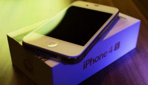 Пользователи iPhone 4S жалуются на качество звука