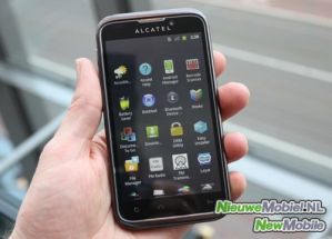 Недорогой смартфон Alcatel One Touch 995 получит Android ICS