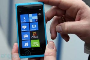 Знакомство с Nokia Lumia 800 и 710