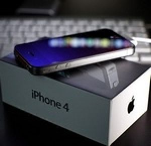 Дешевый iPhone 4 с памятью 8 гб появится вместе с "пятым"