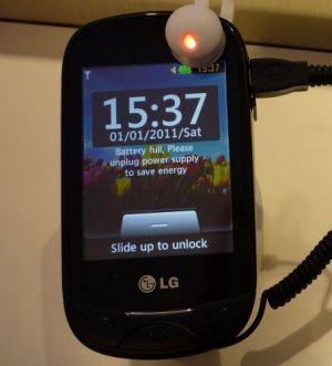 LG T500 и LG Neon 11 C330 с сенсорными экранами