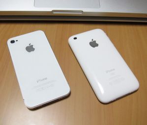 Apple вроде бы разрешила проблему с белым iPhone 4