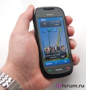 Первое знакомство с Nokia C7: кто ее полюбит?