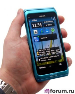 Первое знакомство с Nokia E7: бизнес-смартфон на Symbian