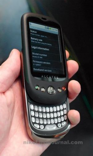 Alcatel OT-980 – недорогой смартфон с QWERTY на базе Android
