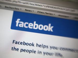 Facebook разработает мобильный телефон