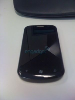 Прототипы на Windows Phone 7: Samsung Cetus i917 и LG C900. Очередные уродцы?