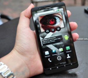 Motorola Droid X - впечатляющий необъявленный смартфон