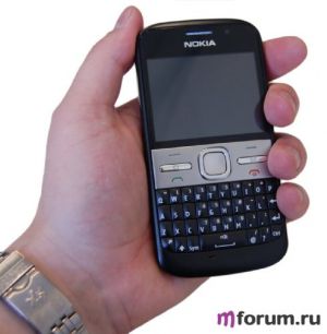 Первое знакомство с Nokia E5 Первое знакомство с Nokia E5