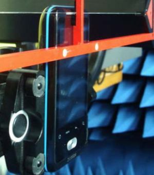 Неизвестный Android-смартфон HTC с клавиатурой QWERTY