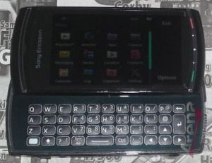 Sony Ericsson готовит смартфон с QWERTY-клавиатурой