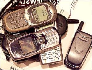 Хозяйке на заметку: Телефоны с рук - добро или зло?