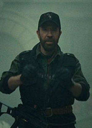 Чак Норрис добился "детского" рейтинга для "Неудержимых 2"