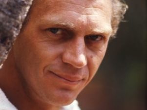 МакКуин планирует снять фильм о беспорядках