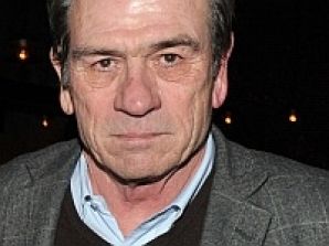 Томми Ли Джонс станет генералом в «Императоре»