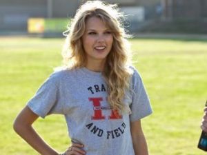 Аманде Сайфред и Тейлор Свифт предложили роли в "Отверженных"