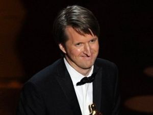 Режиссер "Отверженных" заставит актеров петь на съемочной площадке