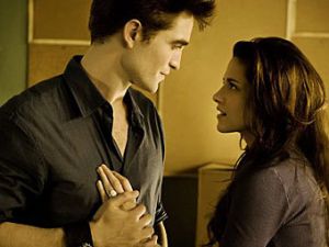 "Сумерки" удержали лидерство в североамериканском прокате